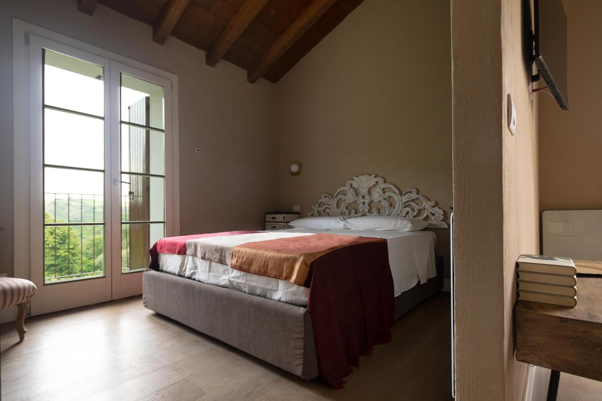 Luce Boutique Hotel Fortunago エクステリア 写真