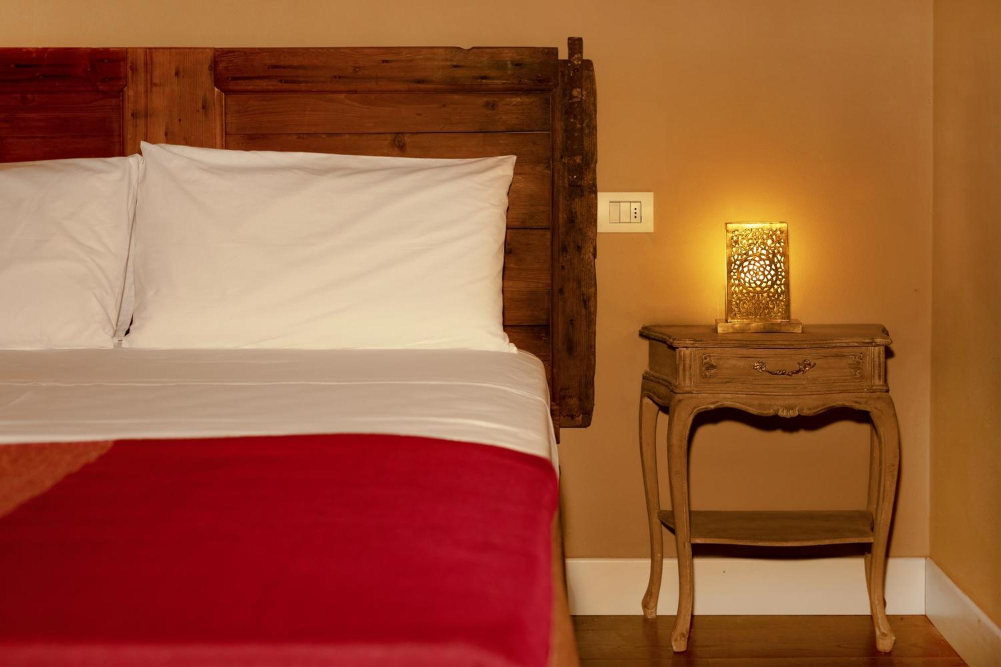 Luce Boutique Hotel Fortunago エクステリア 写真