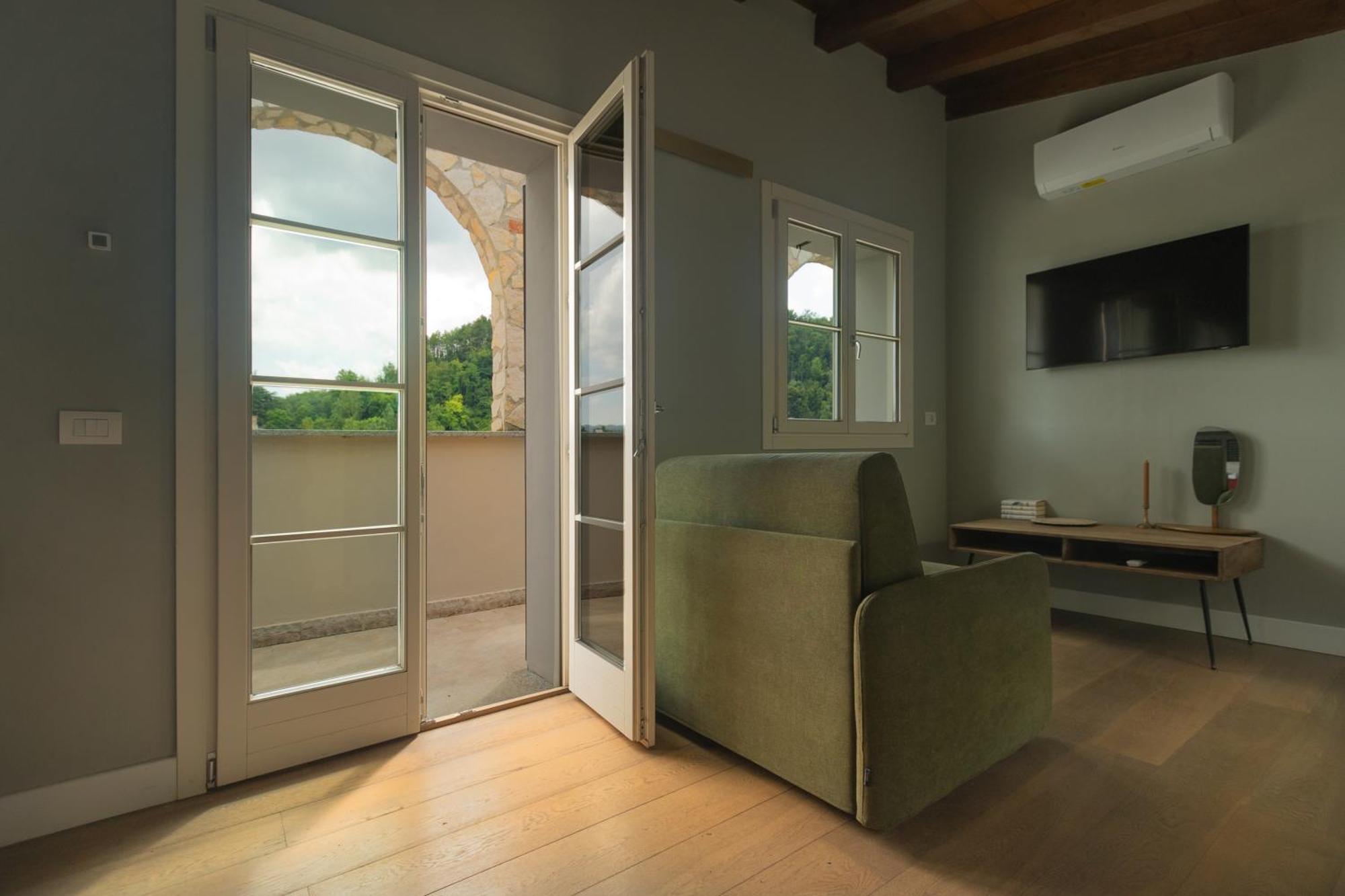 Luce Boutique Hotel Fortunago エクステリア 写真